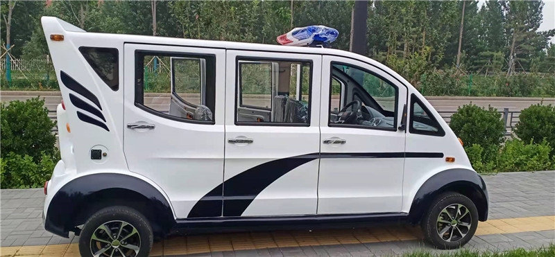 祁连警用巡逻车